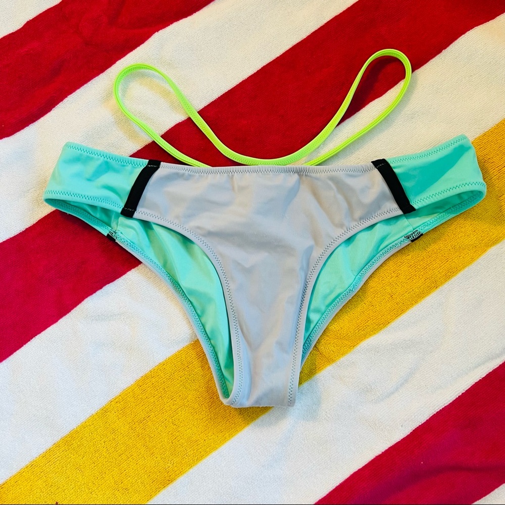 Victoria’s Secret colorblock bikini bottom